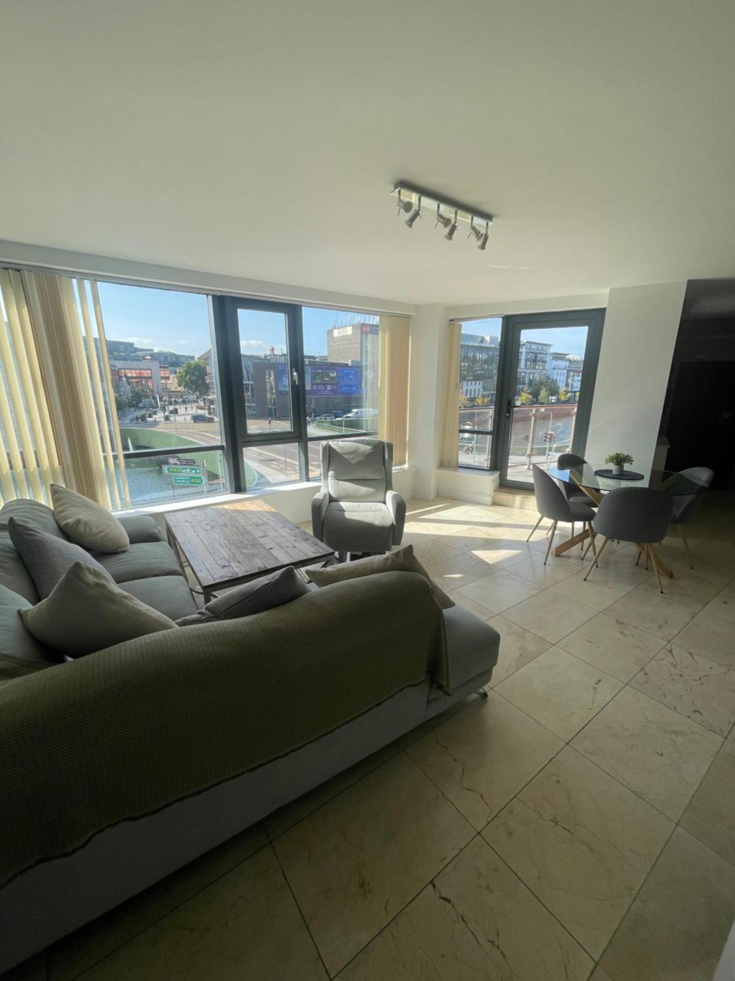 Fabulous And Sunny 2 Bed Apartment, In City Centre Κορκ Εξωτερικό φωτογραφία